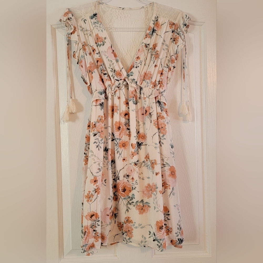 Boho Floral V-Neck Dress - Picture 2 of 8